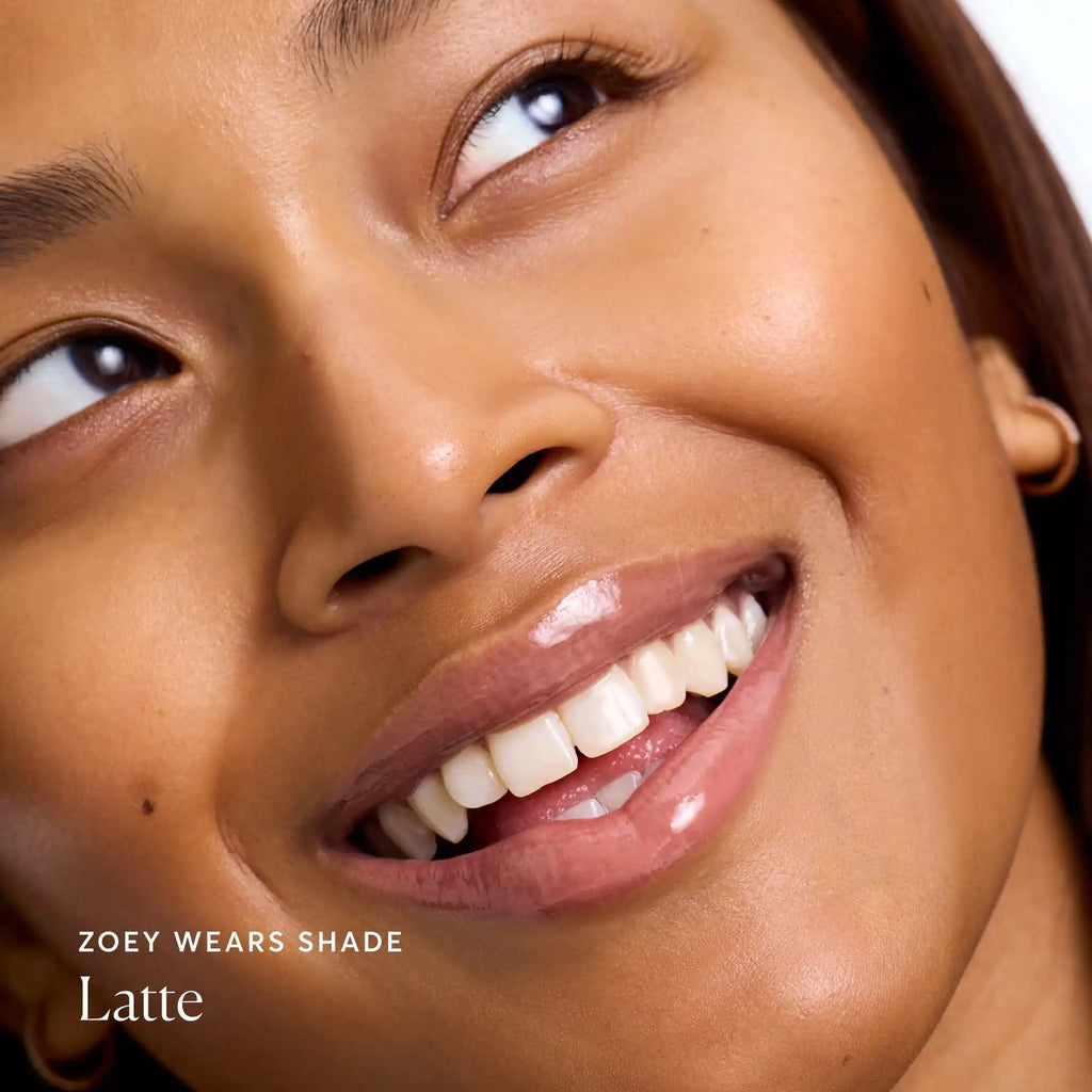 phyto-glow-lip-balm-latte-a7 NATR-60110-Alt-Images-Phyto-Glow-Lip-Balm-Latte-04.webp