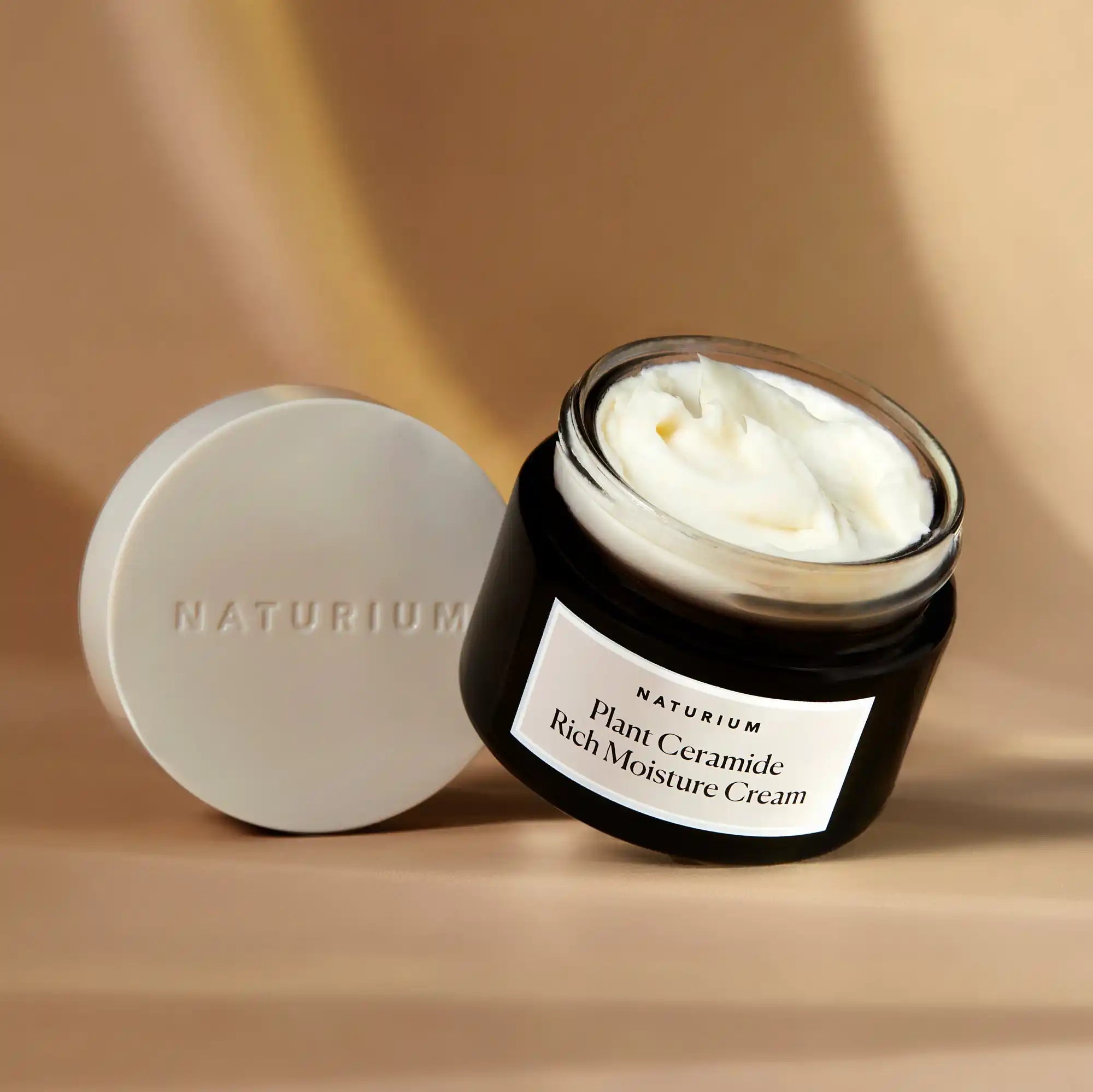 plant-ceramide-rich-moisture-cream-j7 plantceramide_0154-crop_1.webp
