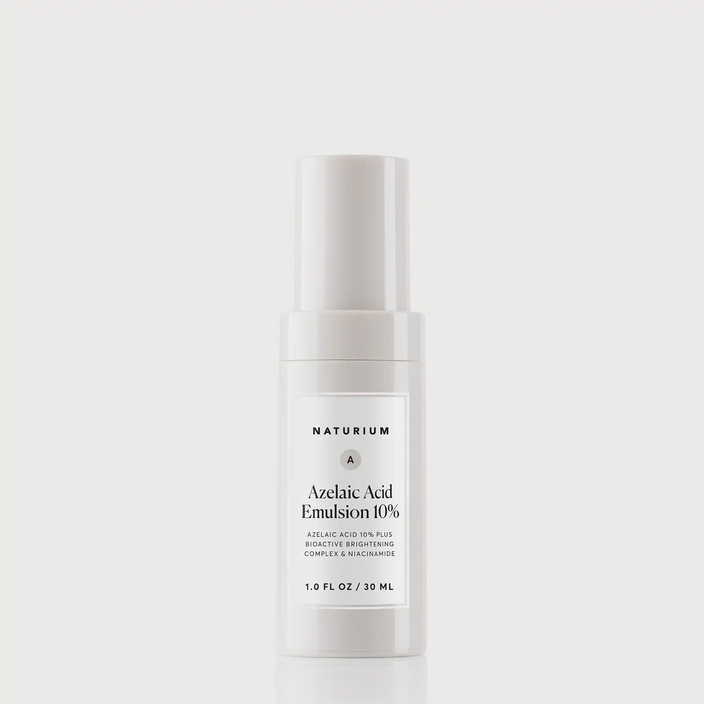 azelaic-acid-emulsion-10-y5 NATR_Azelaic-Acid-Emulsion-10_Cap-on.webp